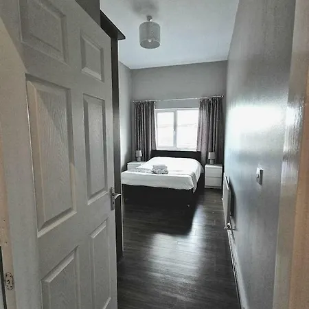 Stylish Penthouse Close To The Airport Dublin
